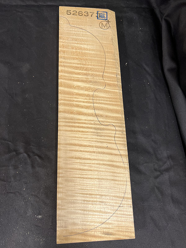 メープル裏板表面