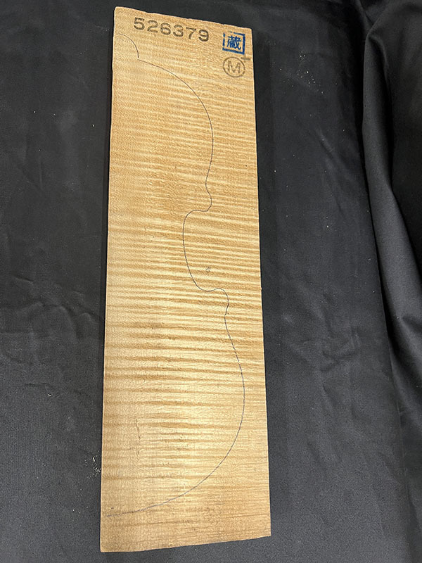 メープル裏板表面