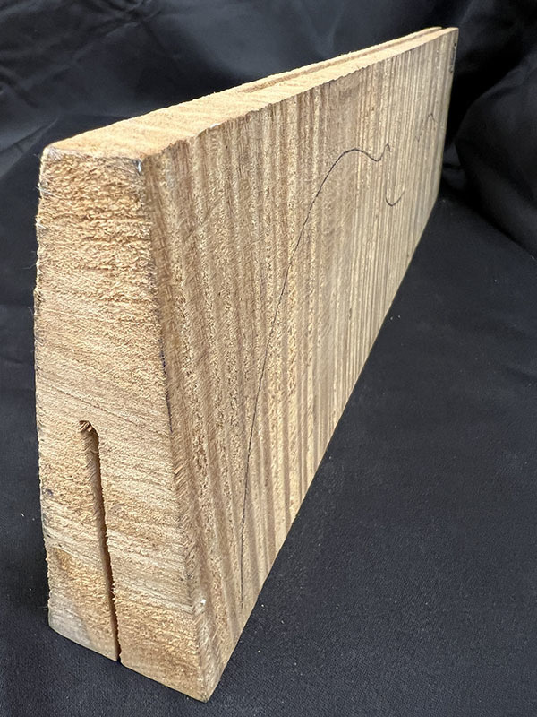 メープル裏板断面図