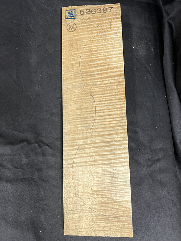 メープル裏板表面