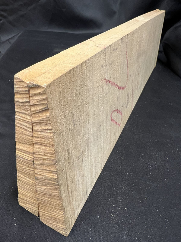 メープル裏板断面図