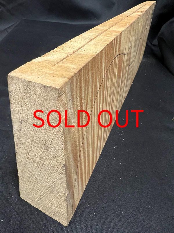 メープル裏板断面図