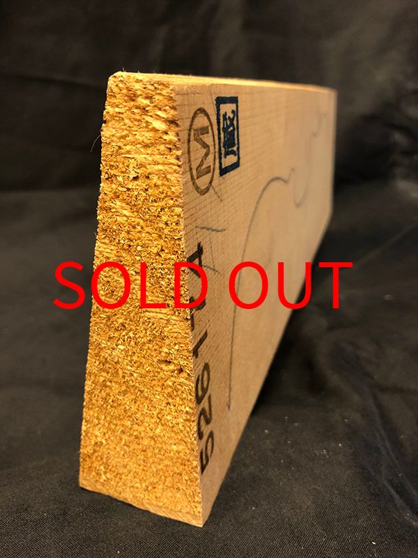 スプルース表板断面図