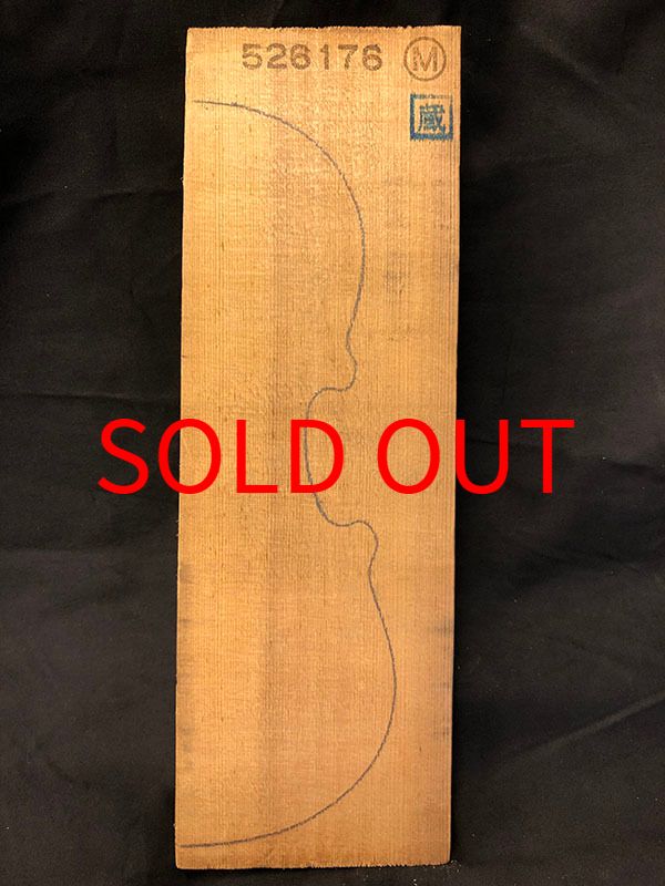 スプルース表板表面