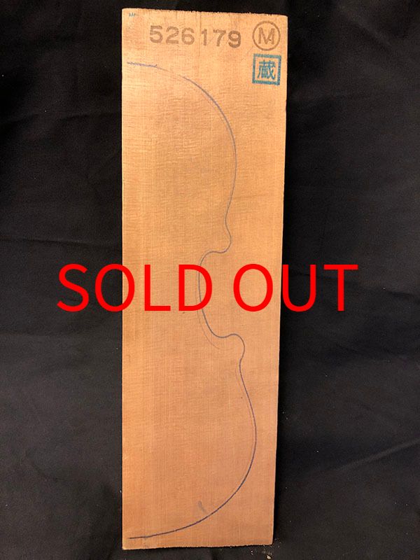 スプルース表板表面