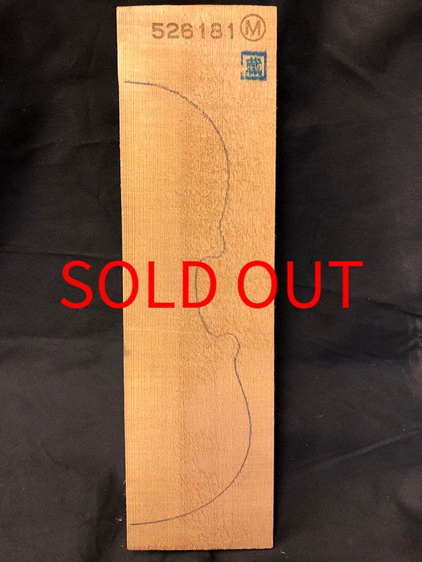 スプルース表板表面