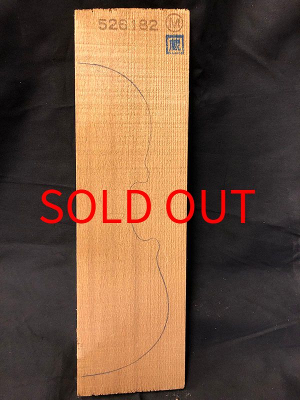 スプルース表板表面