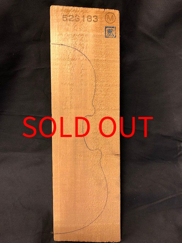 スプルース表板表面