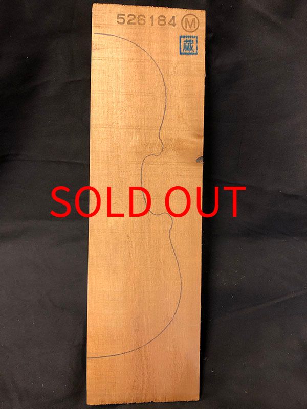 スプルース表板表面