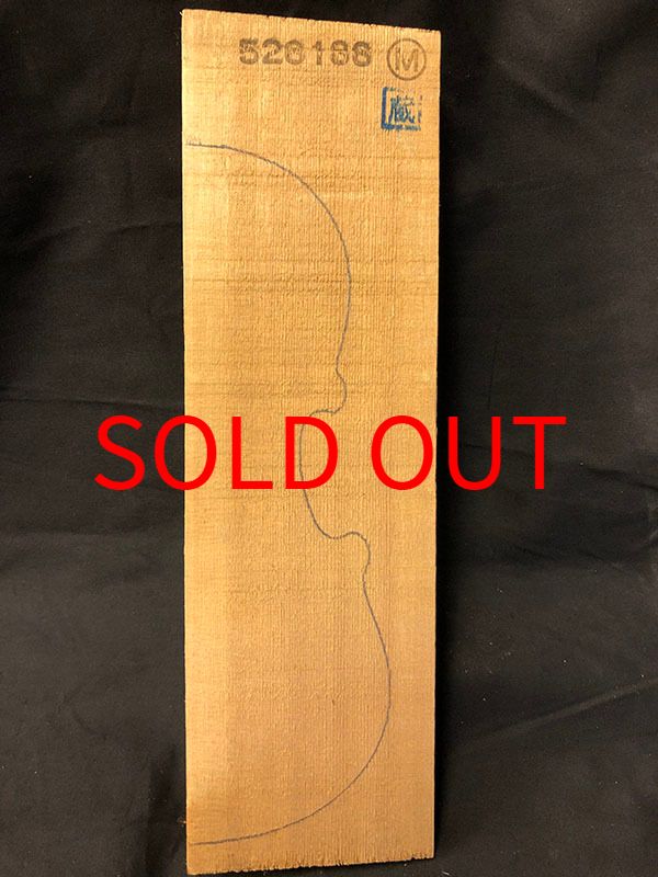 スプルース表板表面