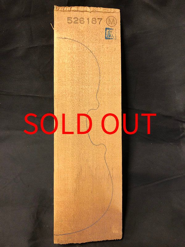 スプルース表板表面