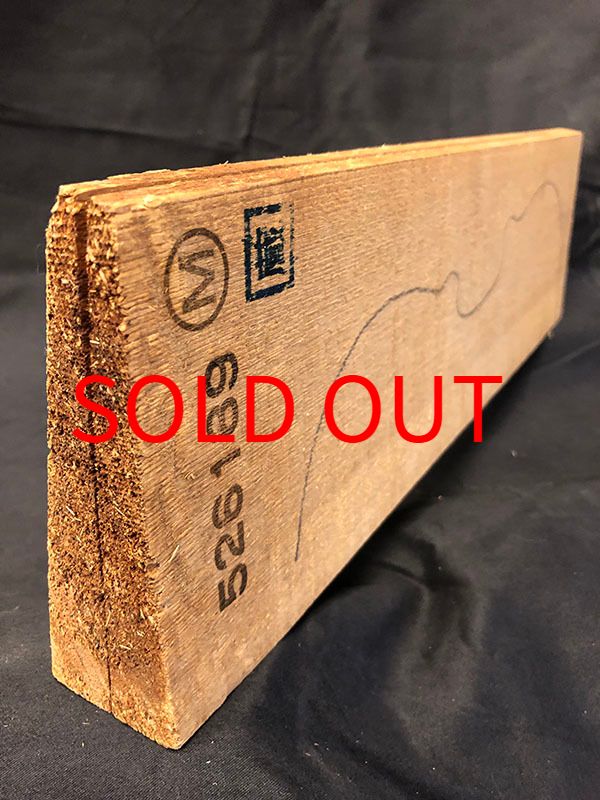 スプルース表板断面図