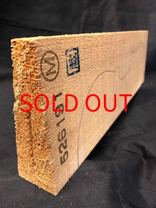 スプルース表板断面図