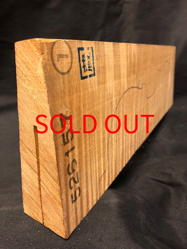 メープル裏板断面図