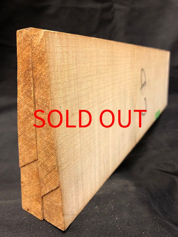 メープル裏板断面図