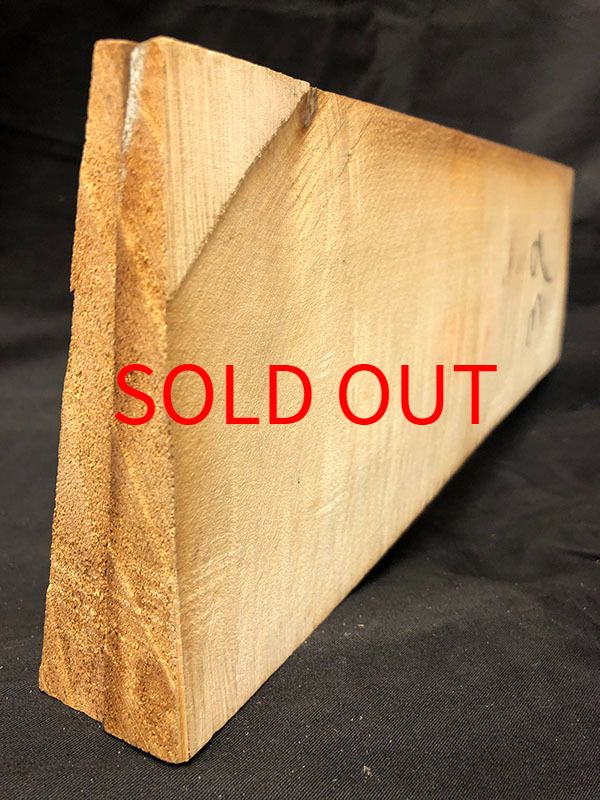 メープル裏板断面図