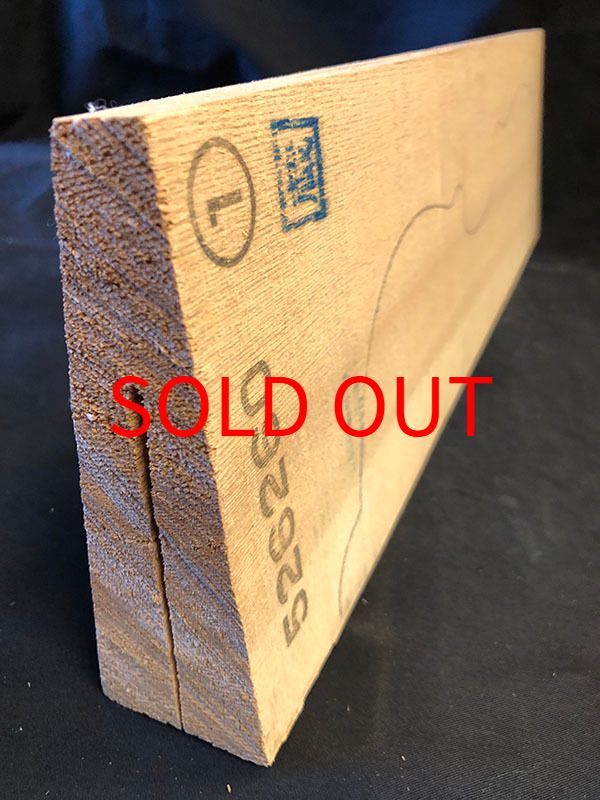 スプルース表板断面図