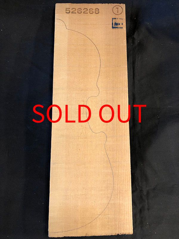 スプルース表板表面