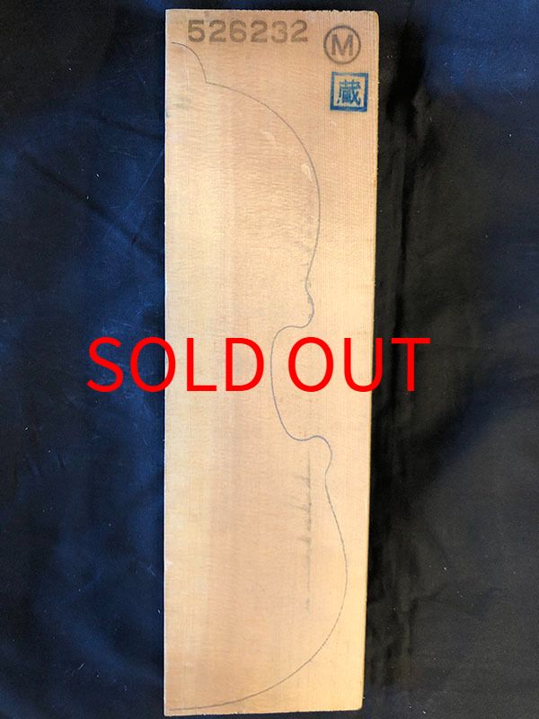 スプルース表板表面