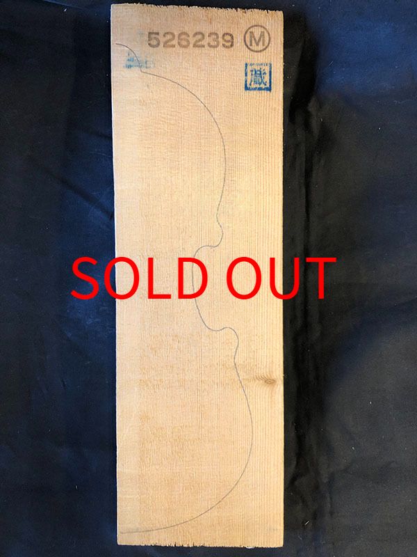 スプルース表板表面