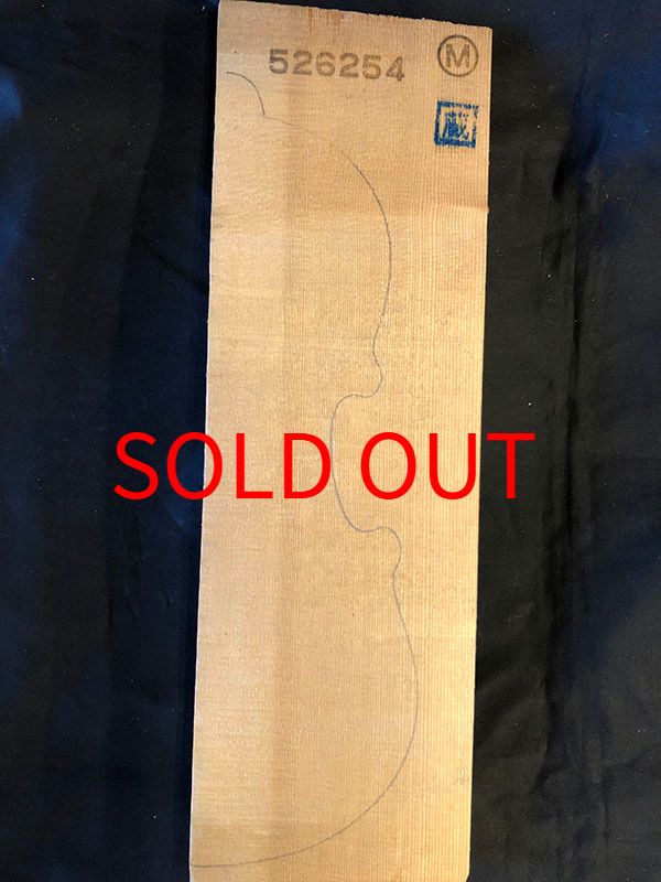 スプルース表板表面