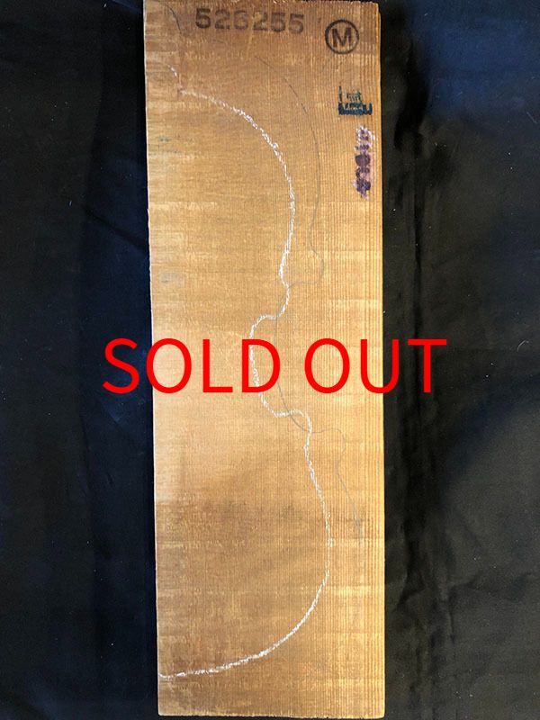 スプルース表板表面