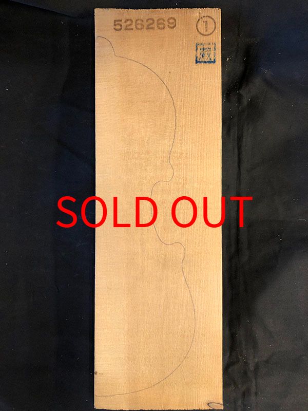 スプルース表板表面