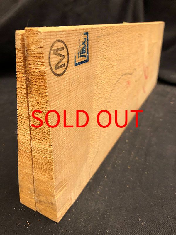 スプルース表板断面図