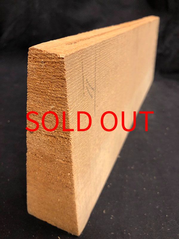 スプルース表板断面図