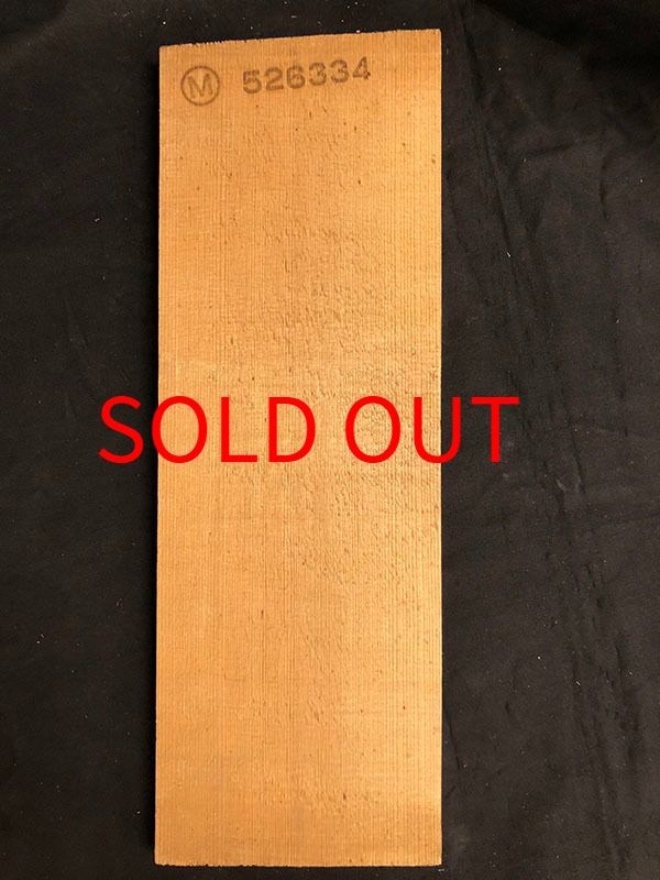 スプルース表板表面