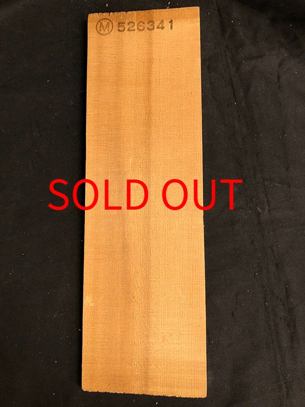 スプルース表板表面