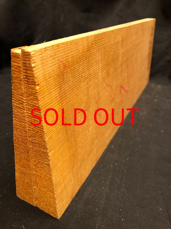 スプルース表板断面図