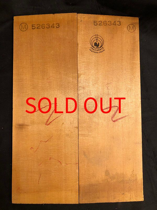 スプルース表板表面